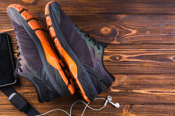 Флеболог предупреждает: какой должна быть зимняя обувь, чтобы избежать проблем с венами | Флеболог Смирнова раскрыла, как правильно выбрать зимнюю обувь для ног