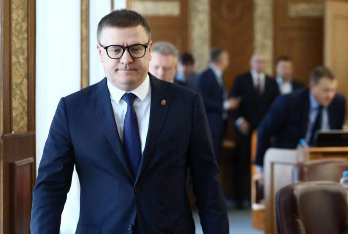 «Работаем с 4:30 до 00:00»: челябинский водитель пожаловался Текслеру на МУП в прямом эфире | Челябинский водитель пожаловался Текслеру на график с 4:30 утра до 23:00