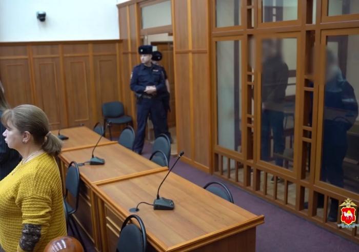 Прятали наркотики в тайники — на Южном Урале криминальной троице вынесли приговор 