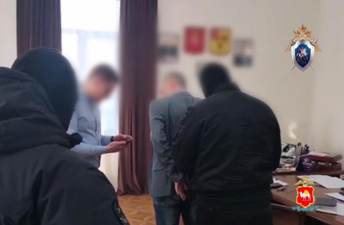 В Челябинской области задержали замглавы Троицка за коррупцию