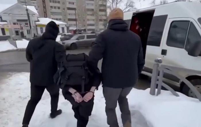 ФСБ задержала террористов, рассылавших по почте посылки с бомбами