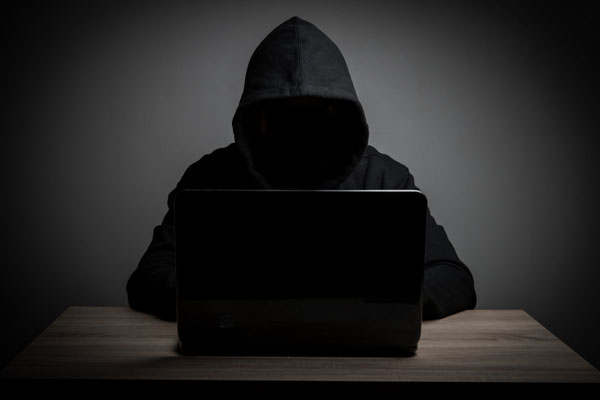 Мошенники начали незаметно подменять контакты в смартфонах граждан